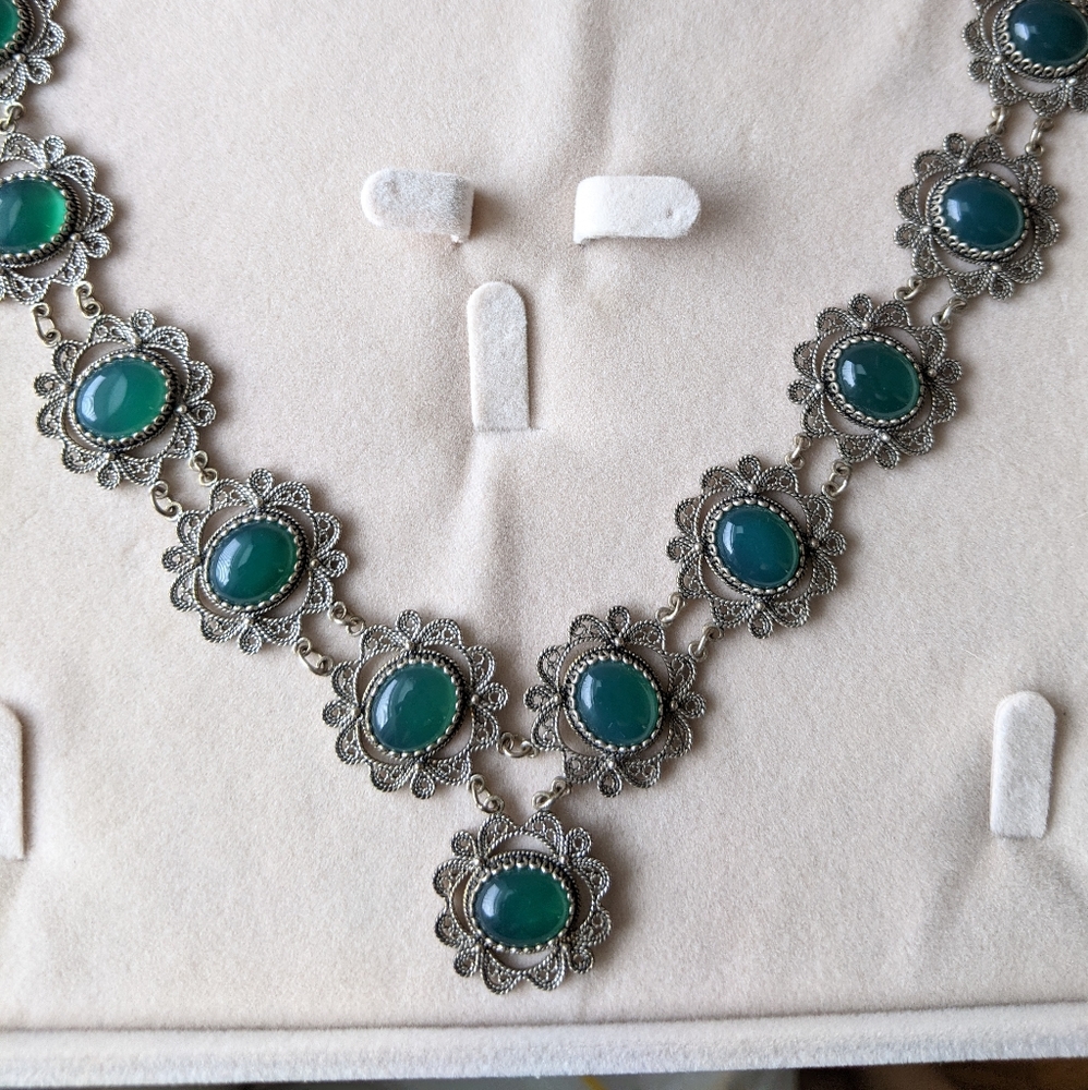 Green agate & Sterling silver filigree necklace